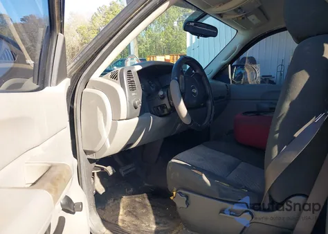 2008 Chevrolet Silverado 1500 Work Truck z USA, uszkodzony, nr VIN 1GCEC19X58Z331635